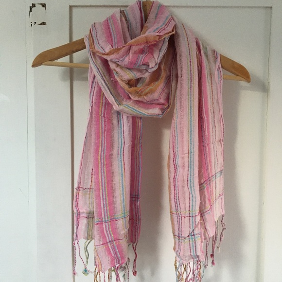 Delicate multi-colored striped scarf - Picture 3 of 5